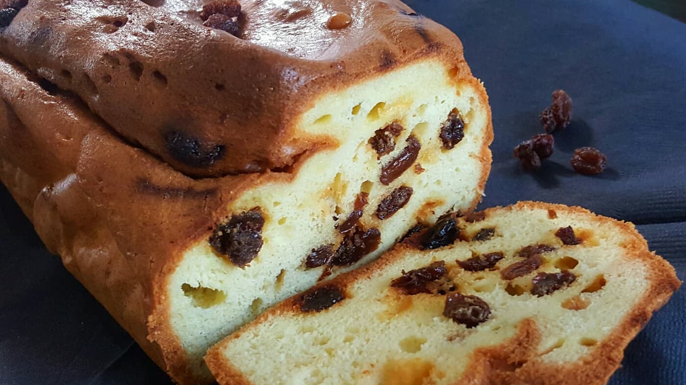 A delicious sweet bread with cranberry flakes - only 2 g carb per servings